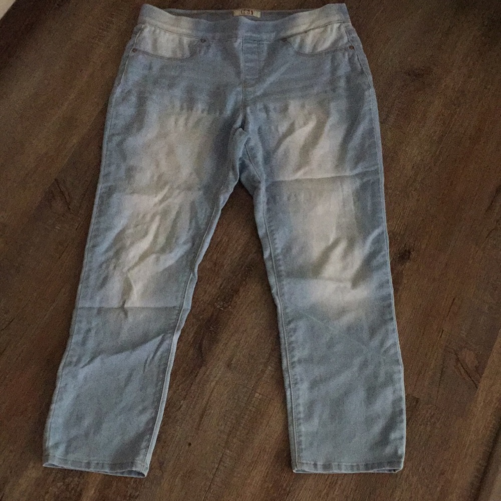 Stretching jeans